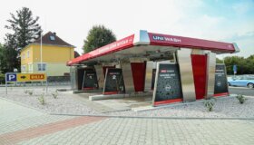 Samoobslužná myčka aut